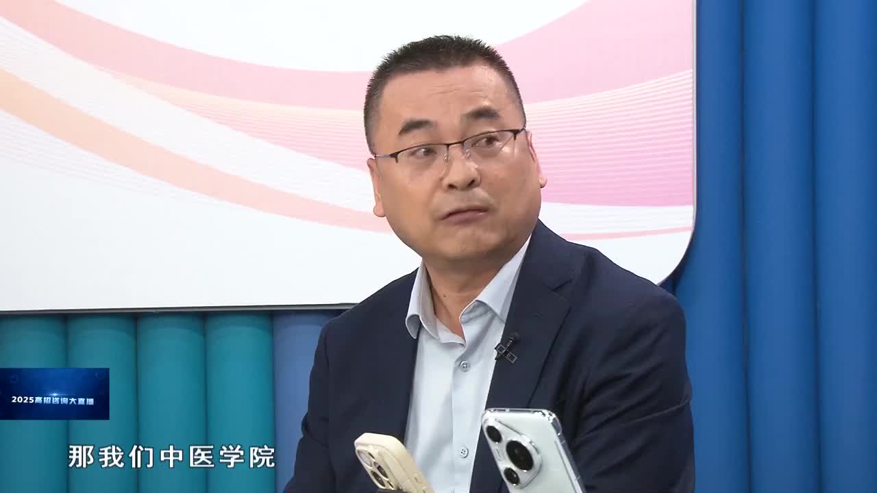 中医学院组织编写一套“中医临床能力提升系列教材”