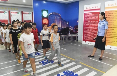 山东省深入开展青少年学生法治教育