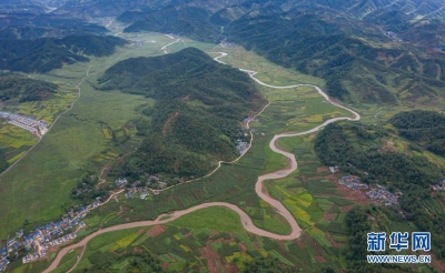 大凉山摆脱“贫困枷锁”