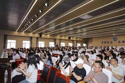 北京一零一中呼和浩特分校揭牌成立